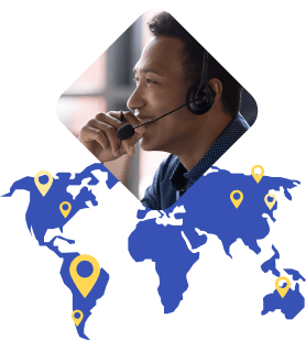 Uber der Weltkarte abgebildeter Kundenmanager zur Veranschaulichung des starken globalen Kundensupportnetzwerks von Rosetta Stone